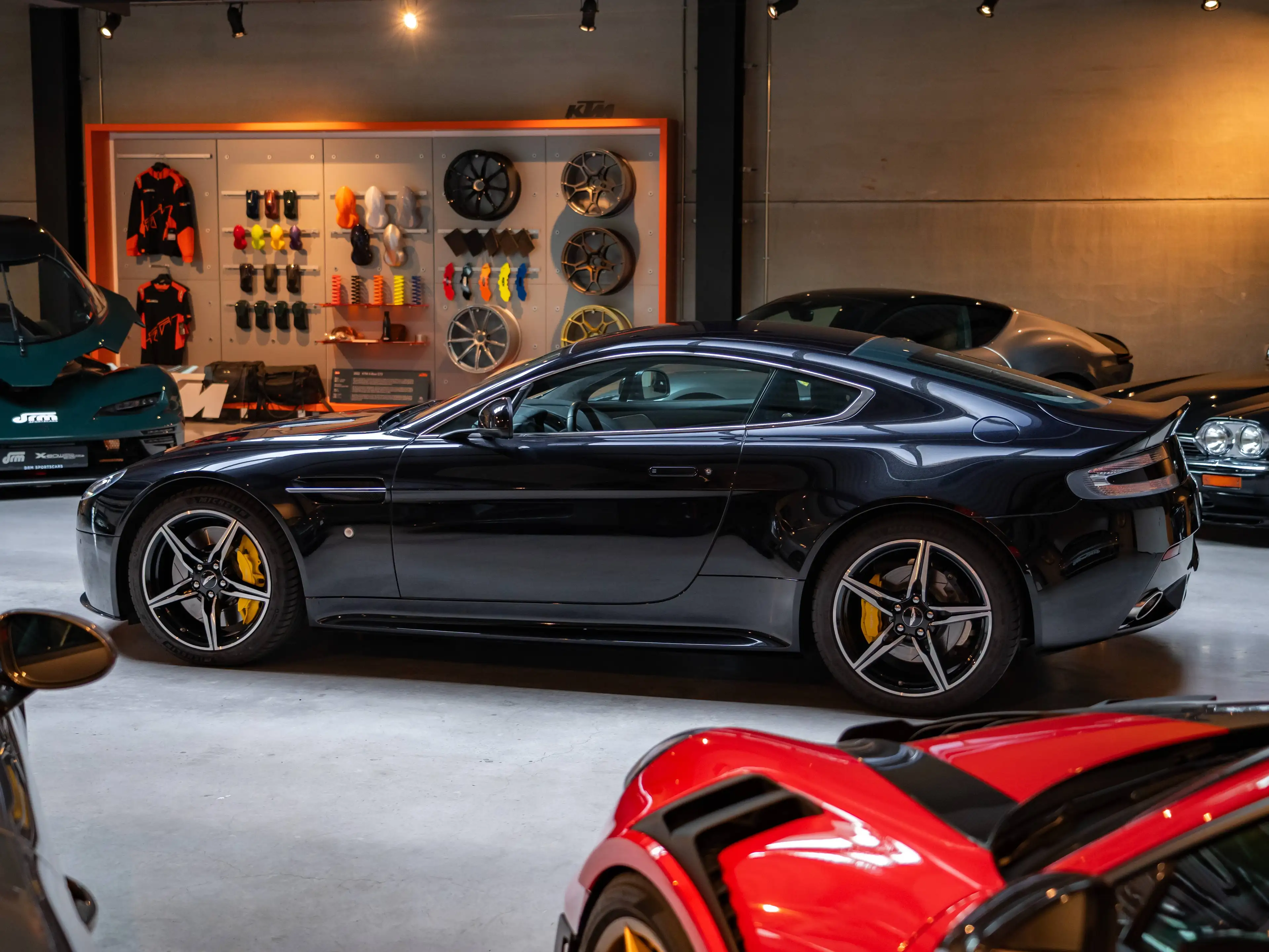 Aston Martin V8 Vantage S 4.7i V8 Sportshift II — photo 8