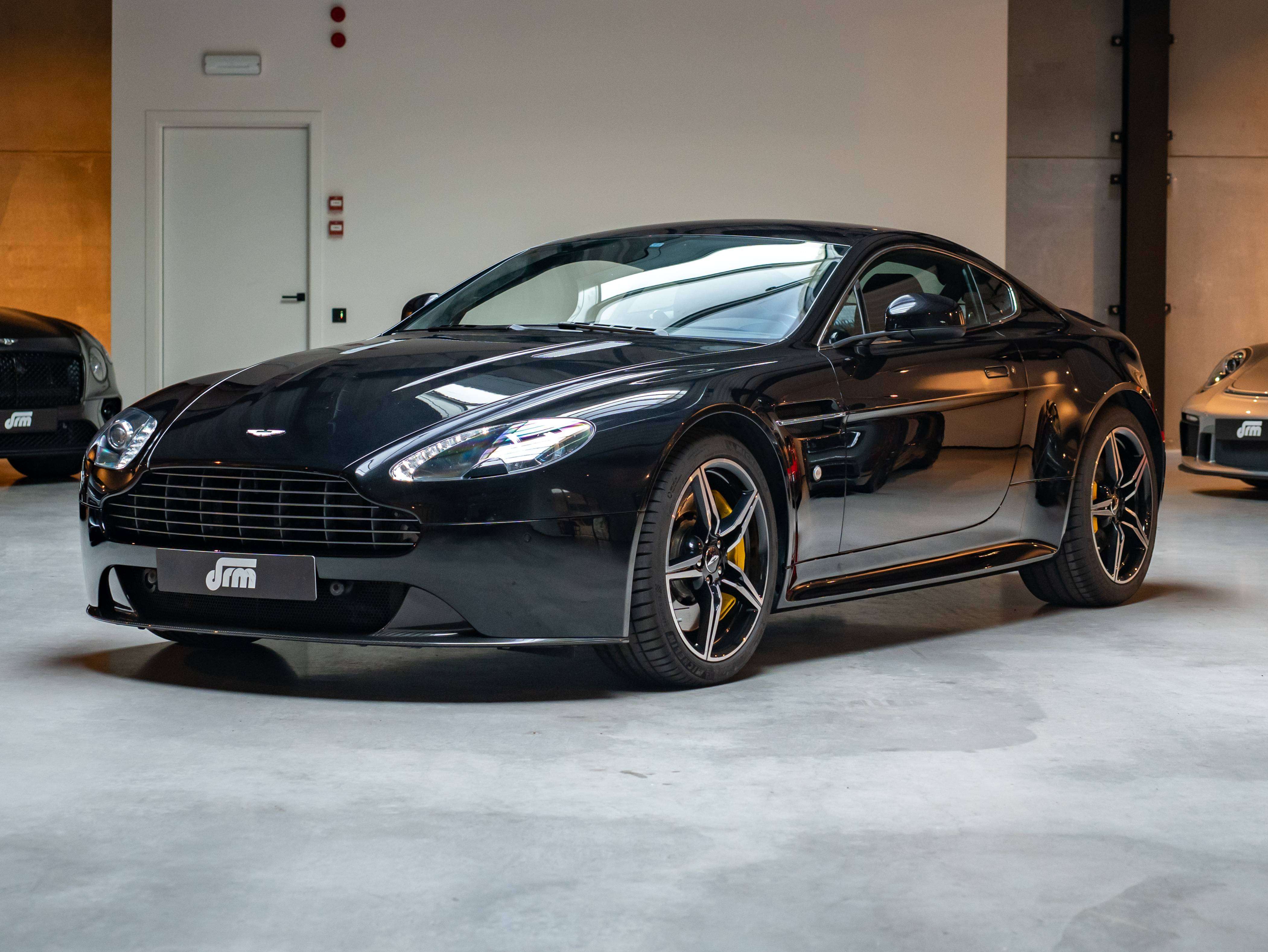 2017 Aston Martin V8