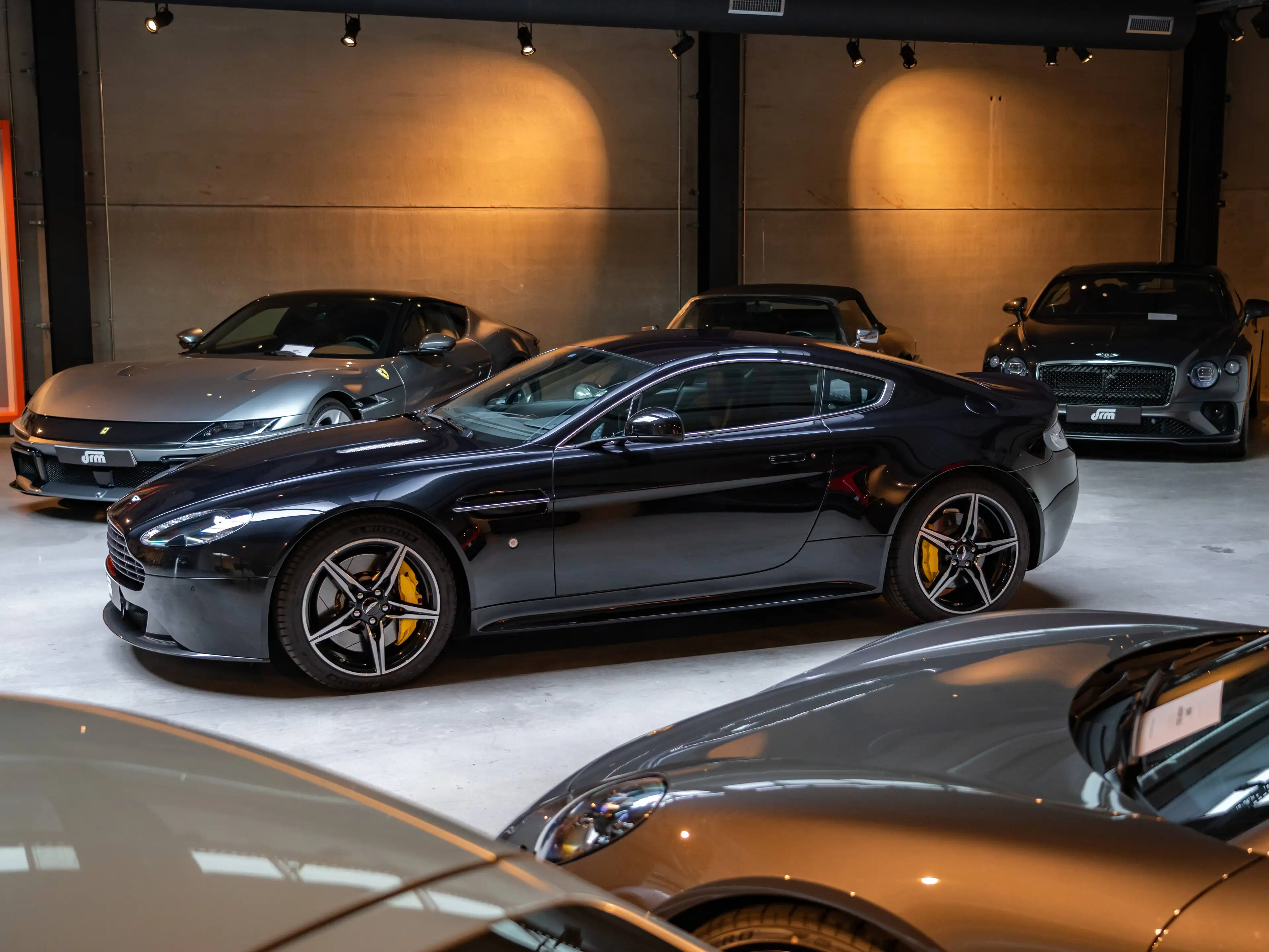 Aston Martin V8 Vantage S 4.7i V8 Sportshift II — photo 7