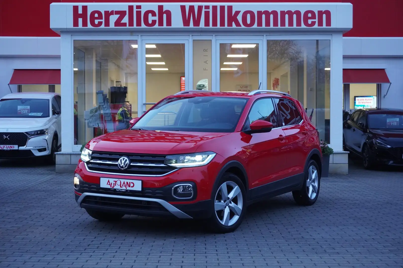 Volkswagen T-Cross 1.0 Style LED Navi Totwinkel Sitzheizung Rot - 2