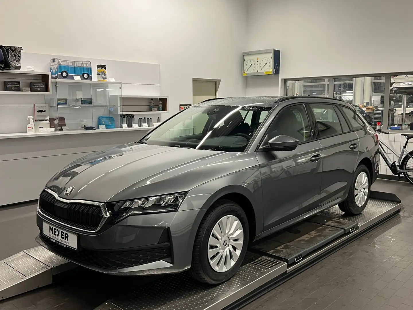 Skoda Octavia Combi Essence 1.5 TSI *AHK, Climatronic, Sitzhzg. Gris - 2
