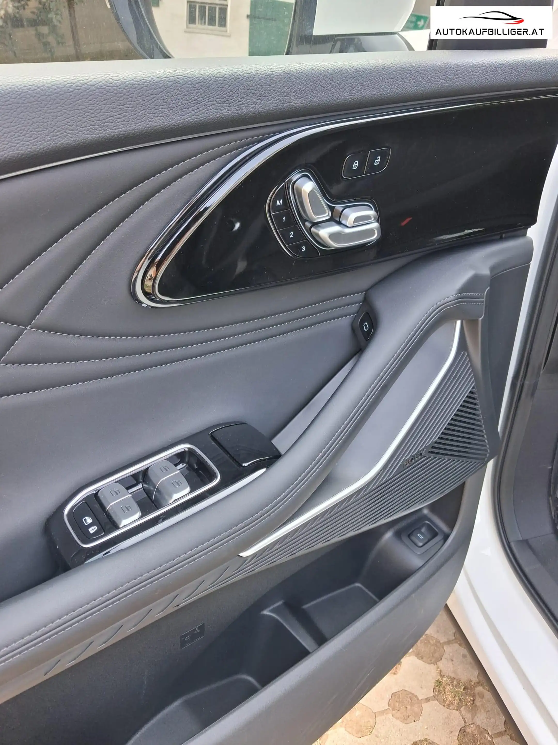 Omoda 9 1.5 PHEV Premium Line — photo 9