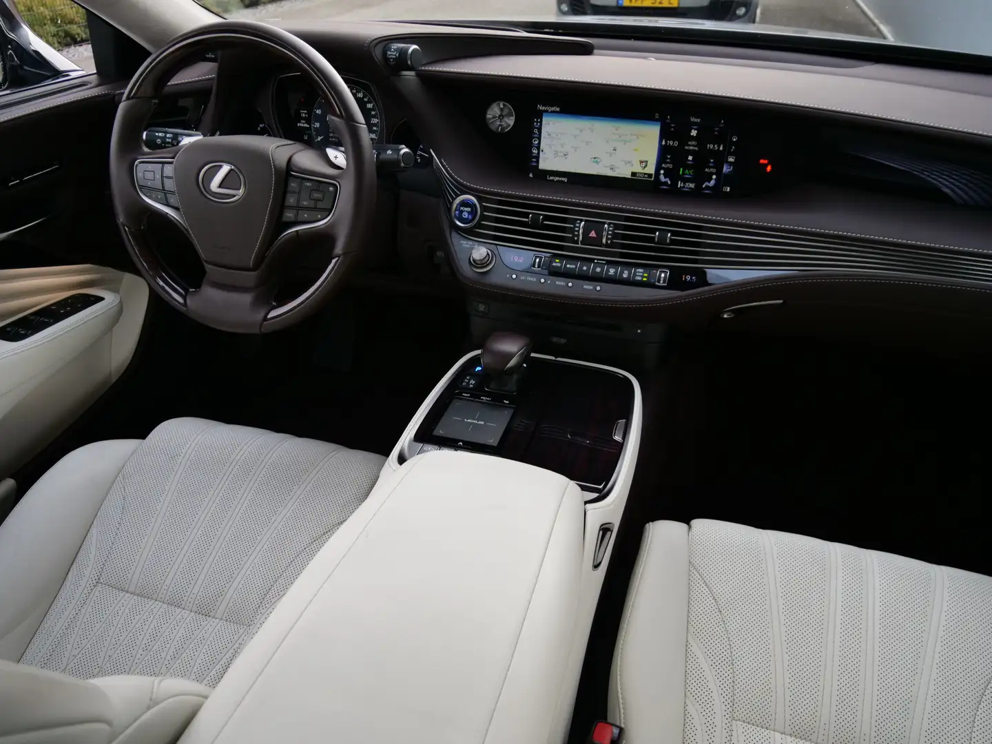 Lexus LS 500 500h AWD President Line Hybride 359 Pk Automaat Na Grijs - 2