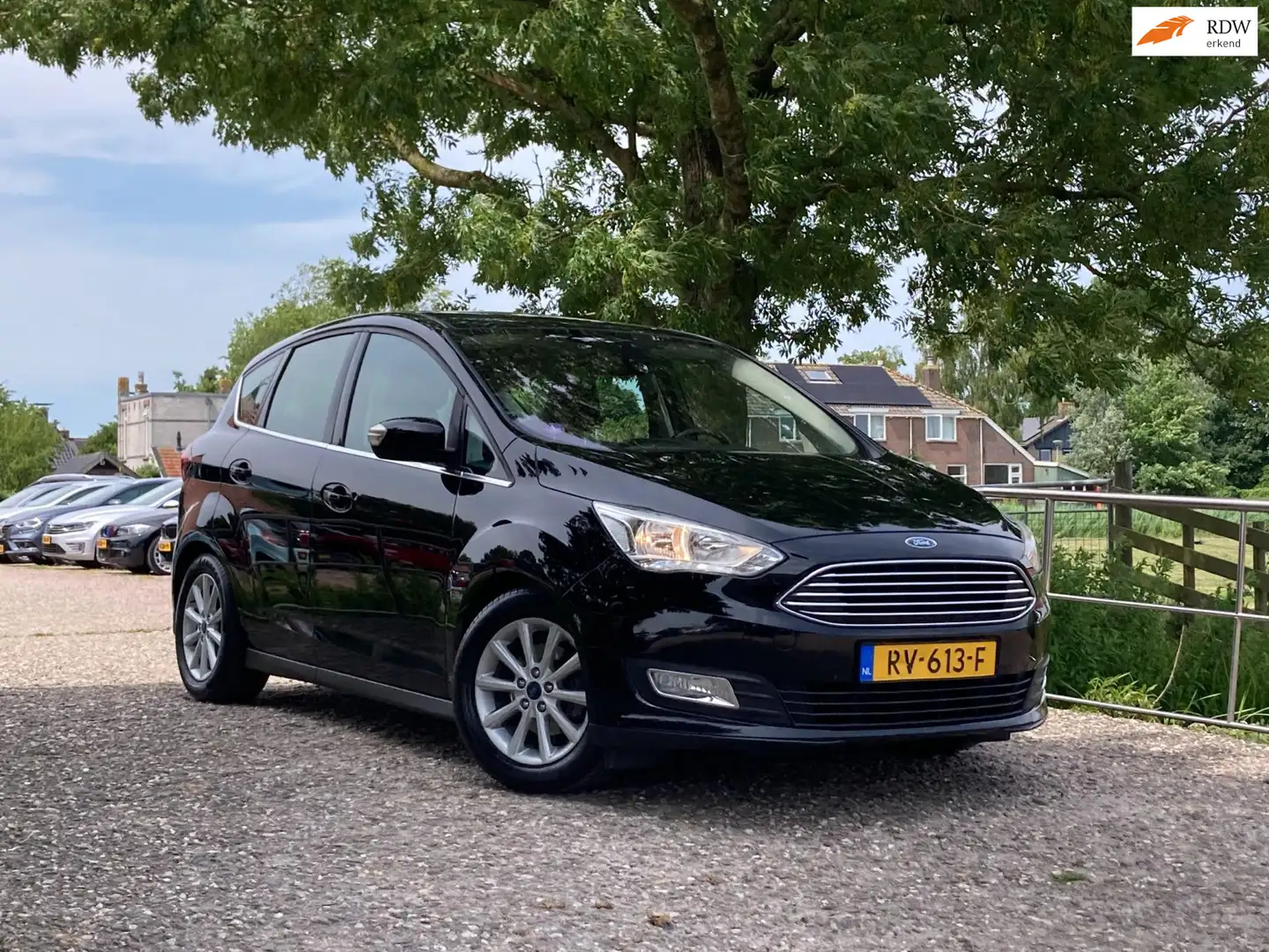 Ford C-Max 1.0 Titanium | Cruise + Clima + Pano nu € 7.975,-! Zwart - 1