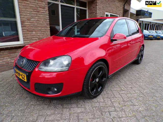 Volkswagen Golf GTI 2.0 TFSI