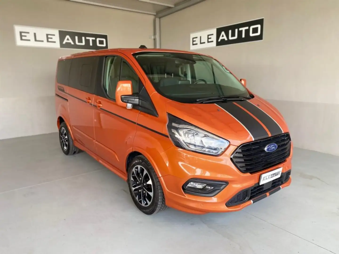 Ford Tourneo Custom 320 2.0 EcoBlue 185CV aut. PC Sport Iva Esp Naranja - 1