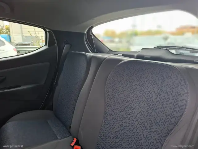 Lancia Ypsilon view 12
