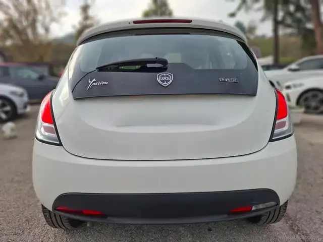 Lancia Ypsilon view 14