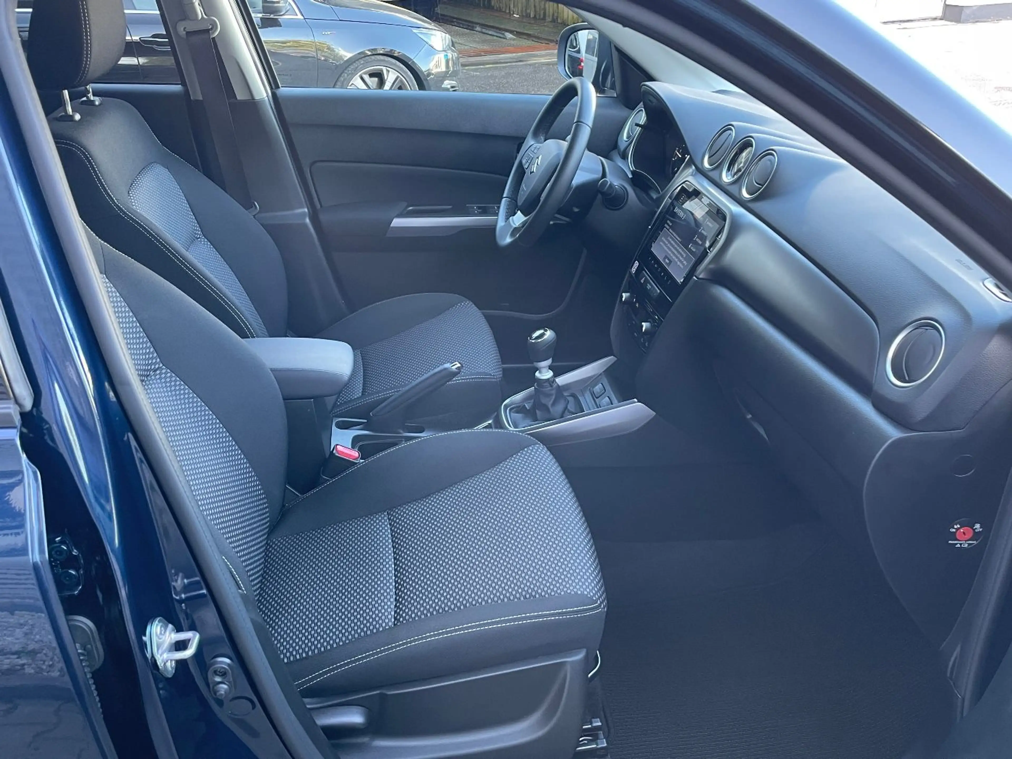 Suzuki Vitara Comfort Navi Kamera LED SHZ Alarm SHZ — photo 22