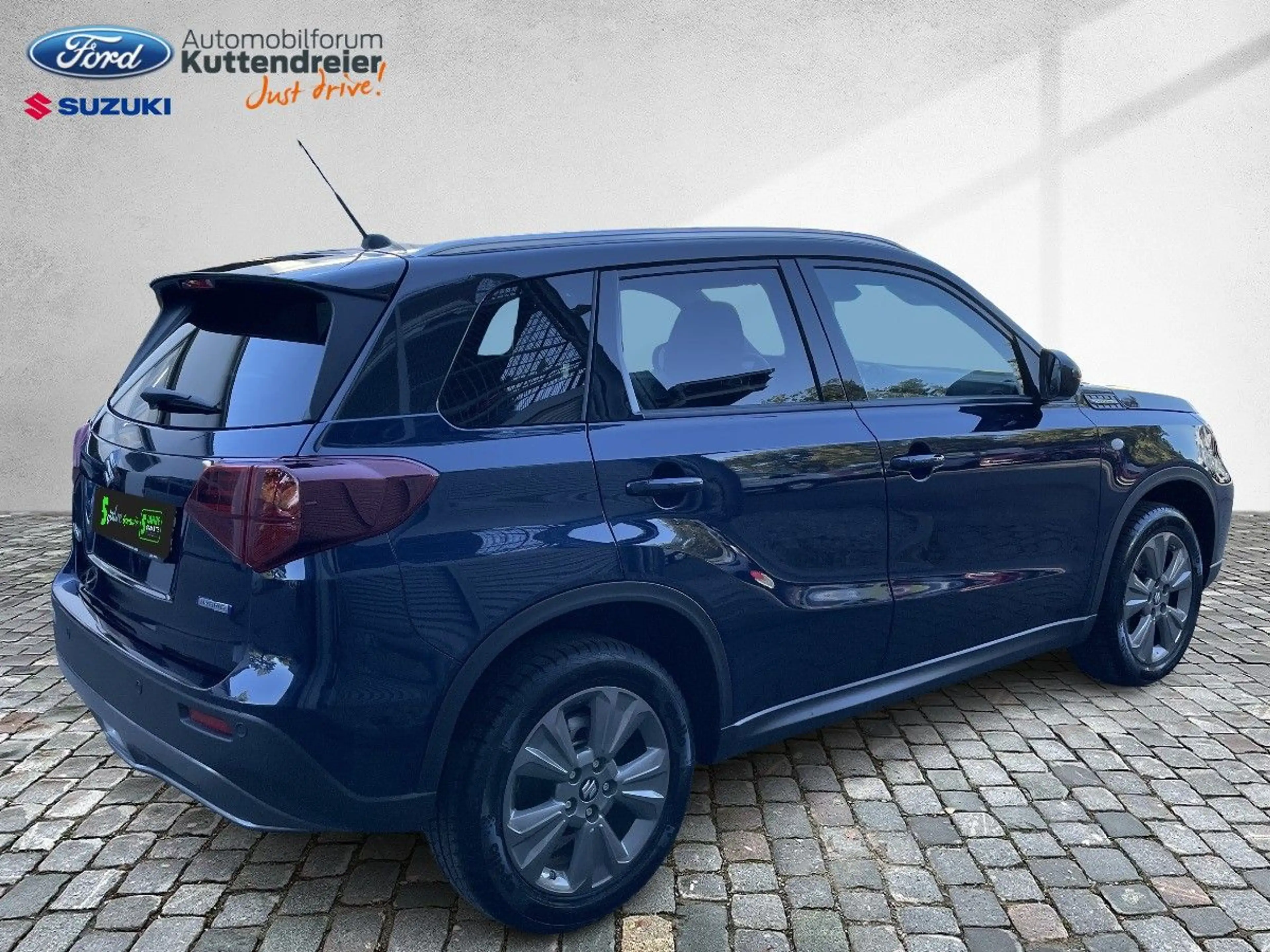 Suzuki Vitara Comfort Navi Kamera LED SHZ Alarm SHZ — photo 16