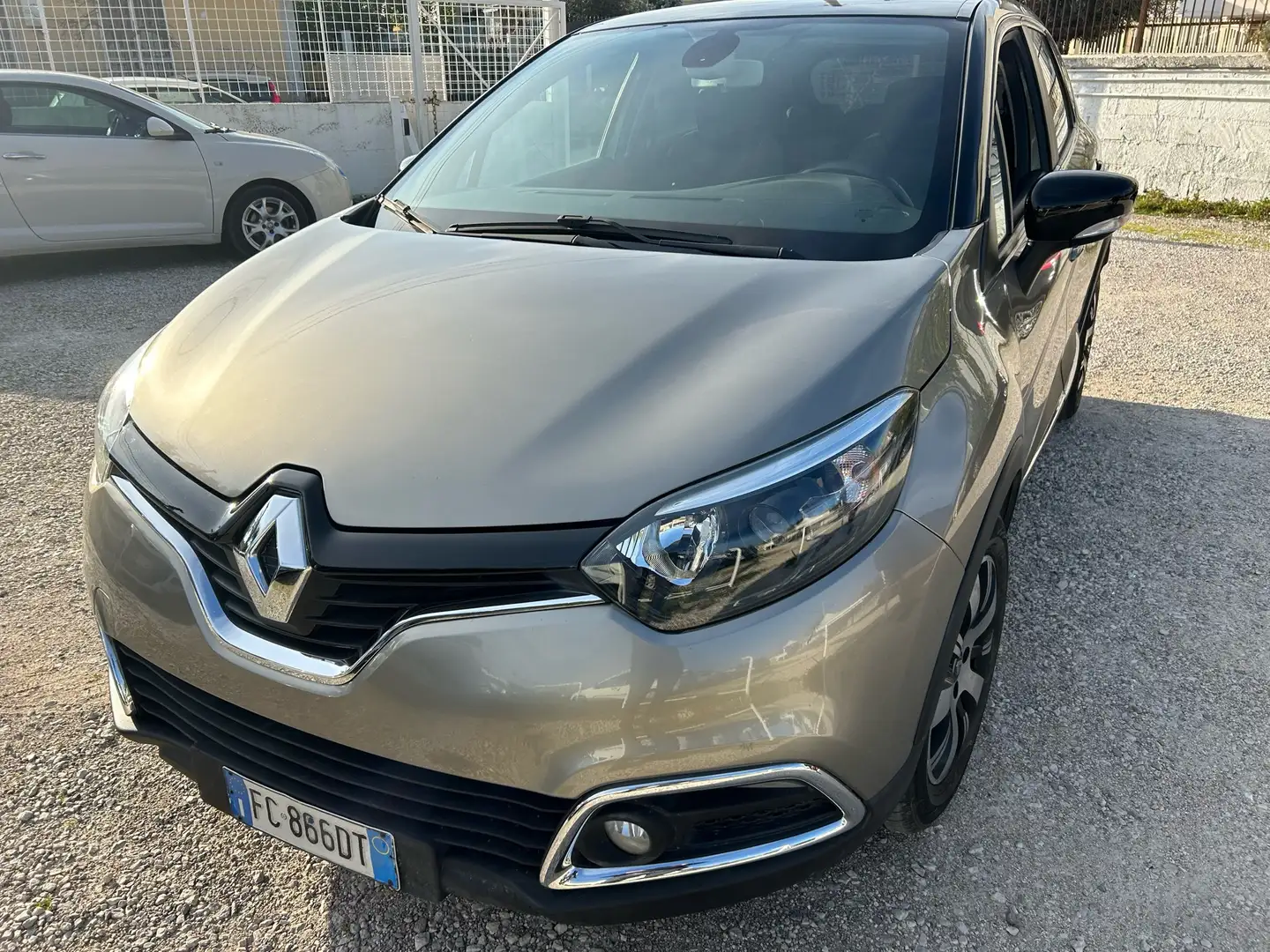 Renault Captur 1.5 dci Life (wave) 90cv E6 Beige - 1
