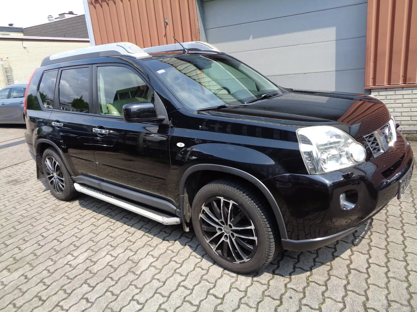 Nissan X-Trail 2.0 dCi 4X4, Leder, Panorama, Kamera Nero - 1