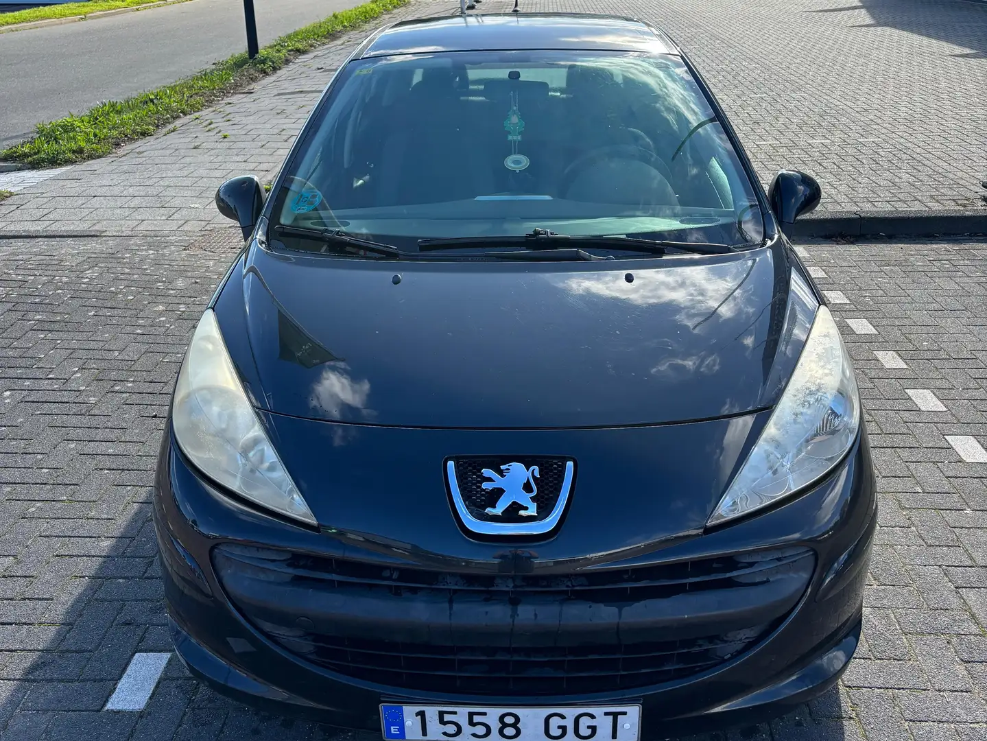 Peugeot 207 207 1.4i Confort 75 Confort Negro - 1