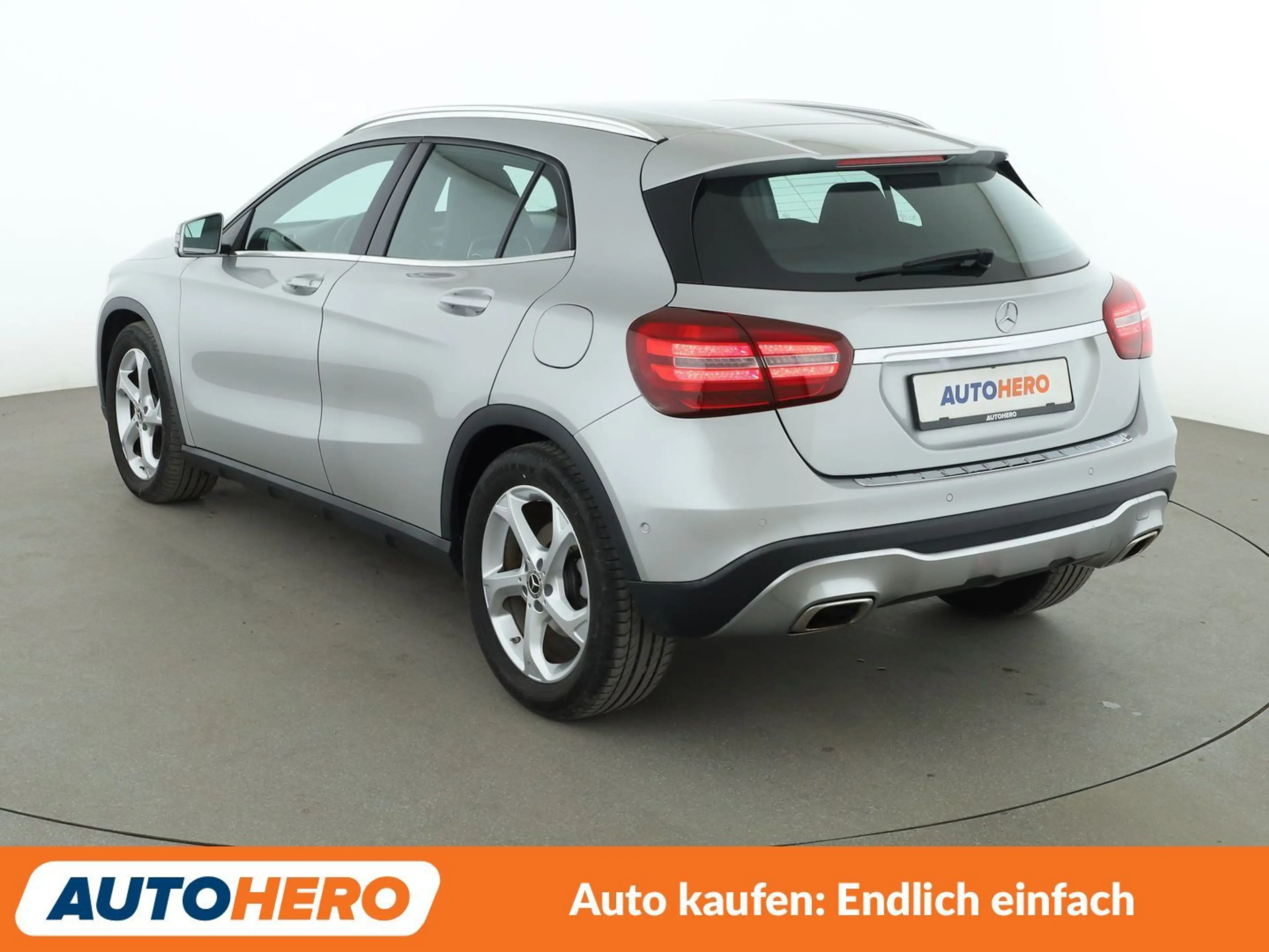 Mercedes-Benz GLA 180 GLA 180 Urban*NAVI*LED*TEMPO*PDC*SHZ* — photo 4