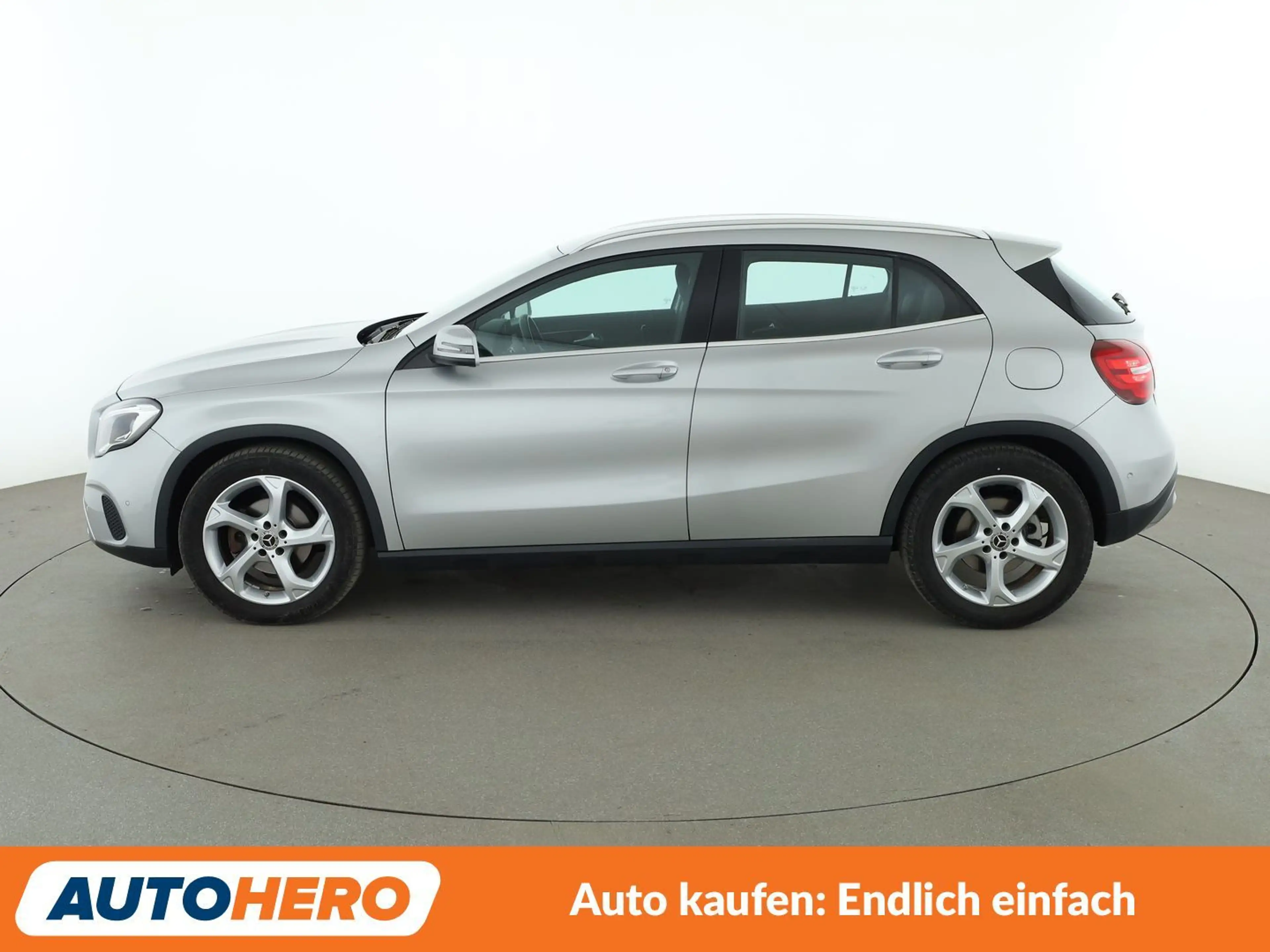 Mercedes-Benz GLA 180 GLA 180 Urban*NAVI*LED*TEMPO*PDC*SHZ* — photo 3