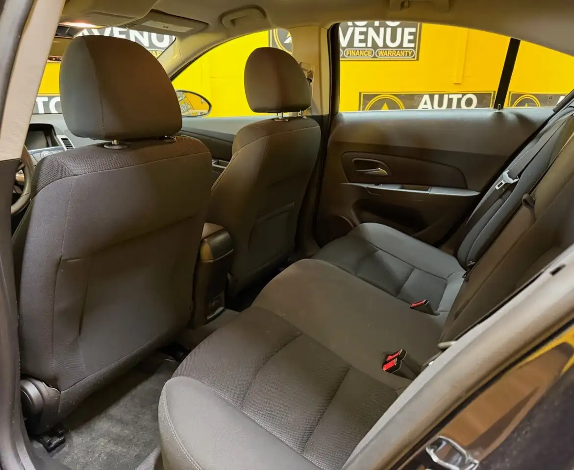 Chevrolet Cruze photo Chevrolet Cruze