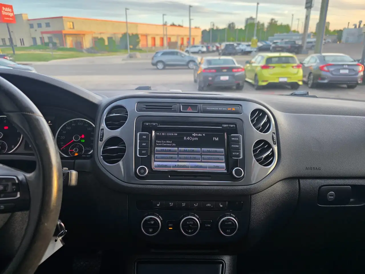 Volkswagen Tiguan снимка Volkswagen Tiguan