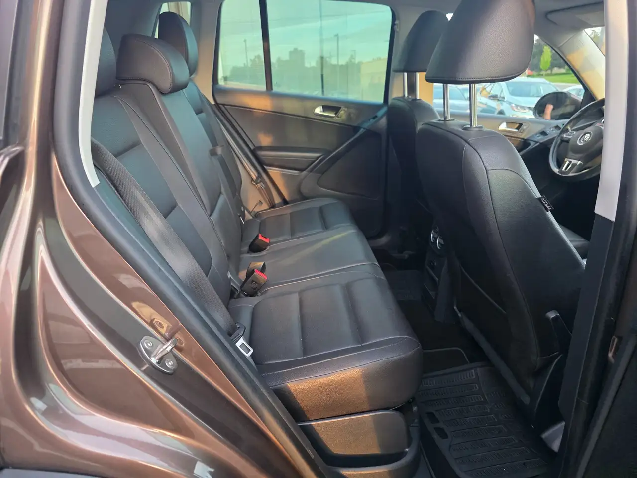 Volkswagen Tiguan снимка Volkswagen Tiguan