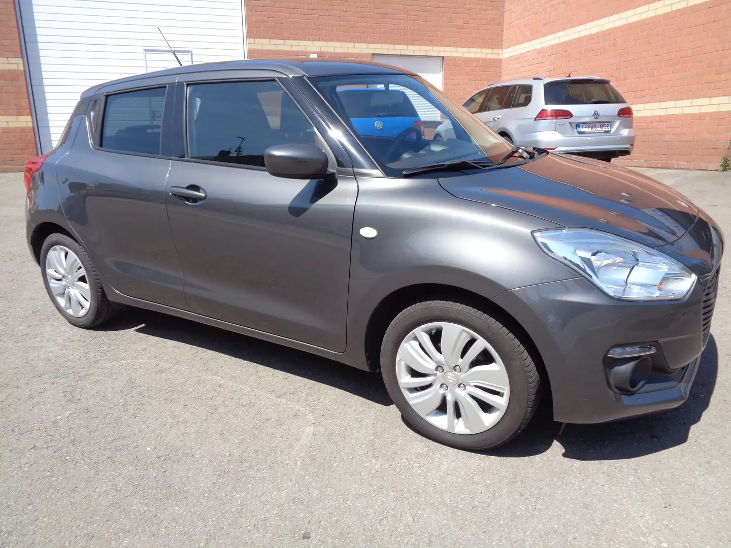 Suzuki Swift 1.2i GL+NAVI / CAMERA / TEL / GARANTIE 1 AN Gris - 1