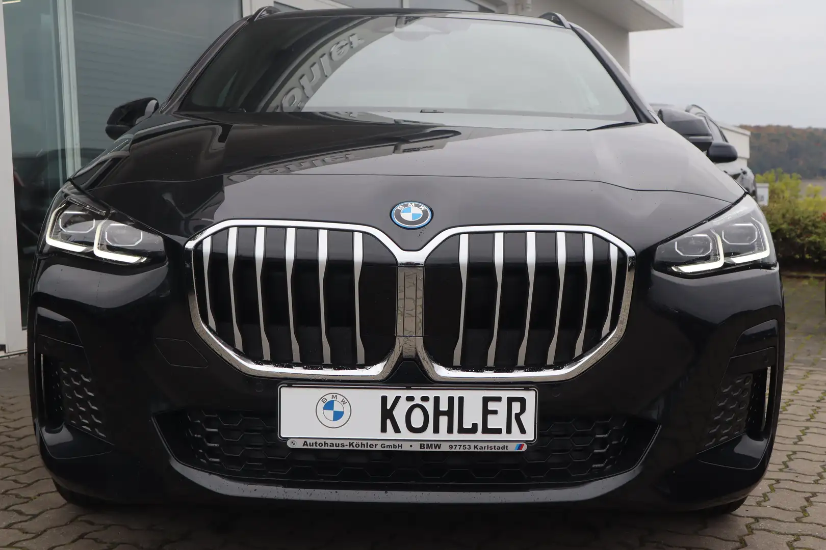 BMW 225 e xDrive Active Tourer/M-Sport/AHK/RFK/DrivingAss. Schwarz - 2