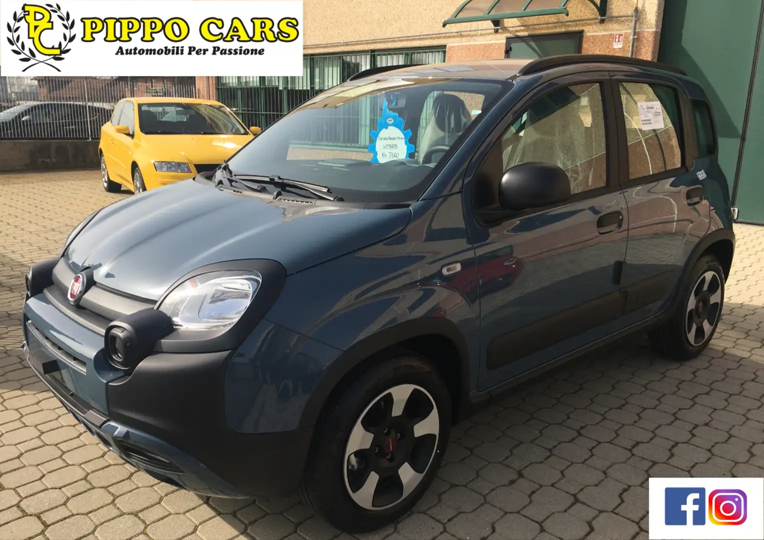 Fiat Panda 1.0 HYBRID 70 CV CITY CROSS KM ZERO NESSUN VINCOLO Bleu - 1