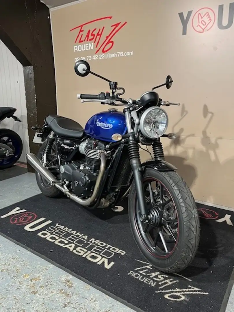 Triumph Street Twin Bleu - 2