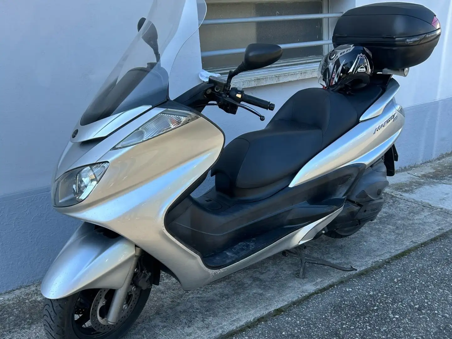 Yamaha Majesty 400 Plateado - 1