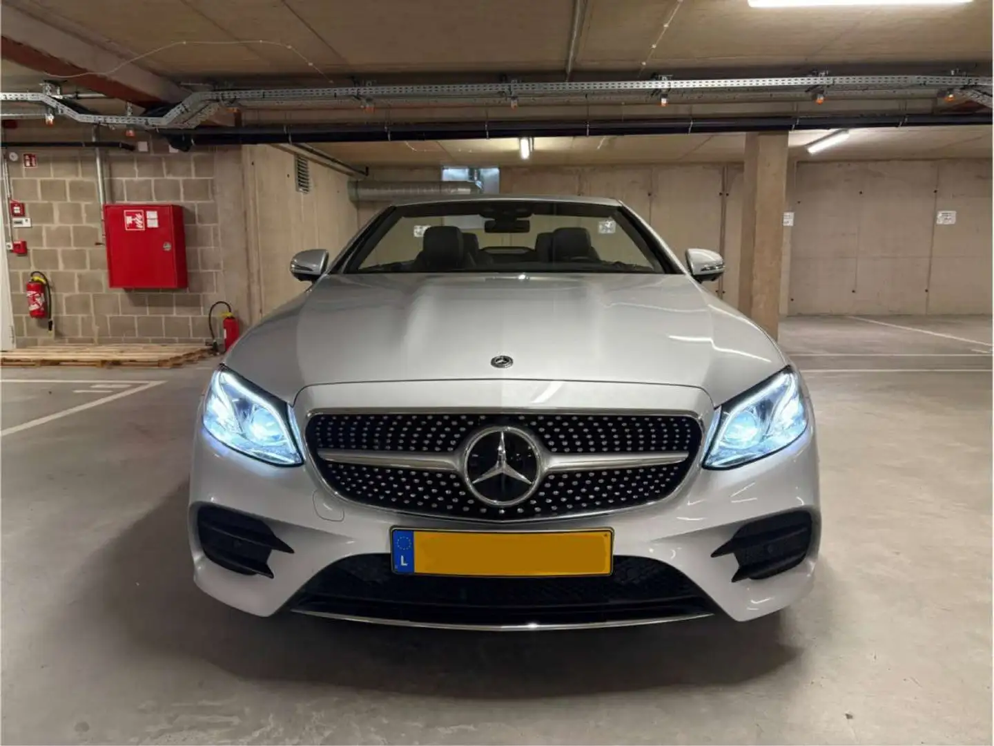 Mercedes-Benz E 220 E220D CABRIOLET Grijs - 2