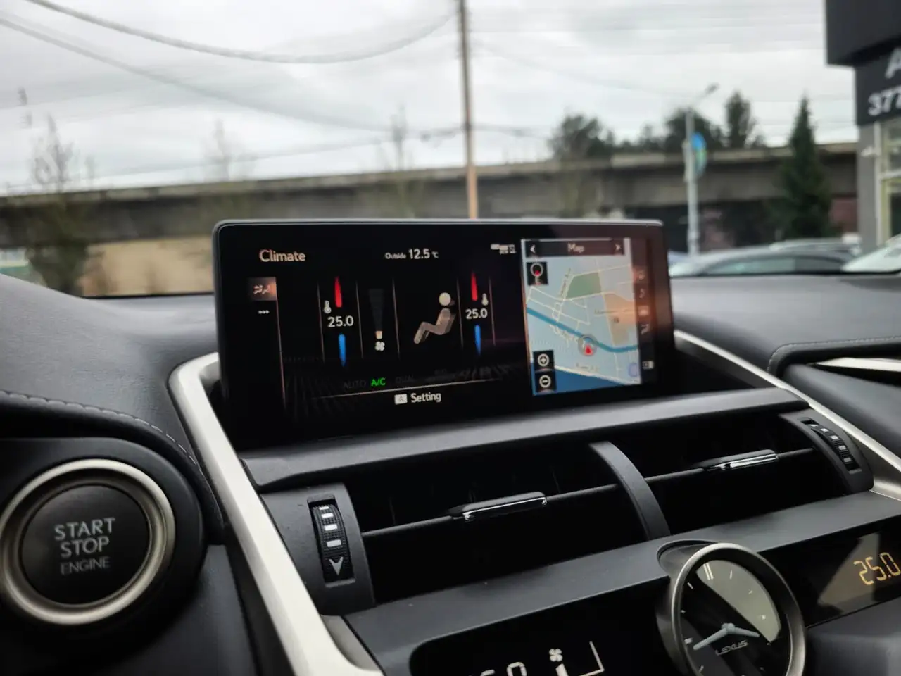 Lexus NX снимка Lexus NX