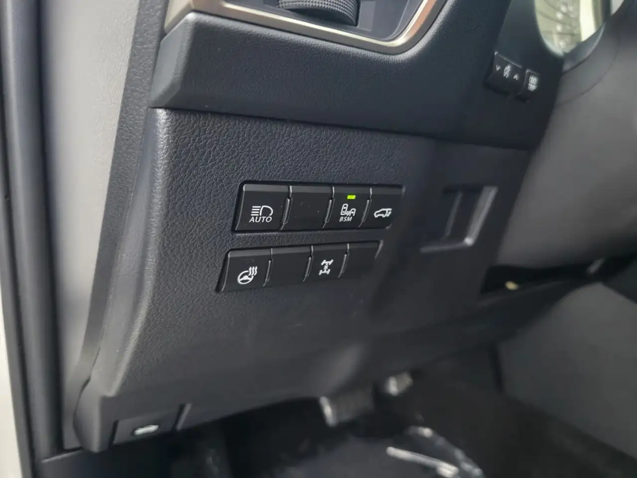 Lexus NX снимка Lexus NX