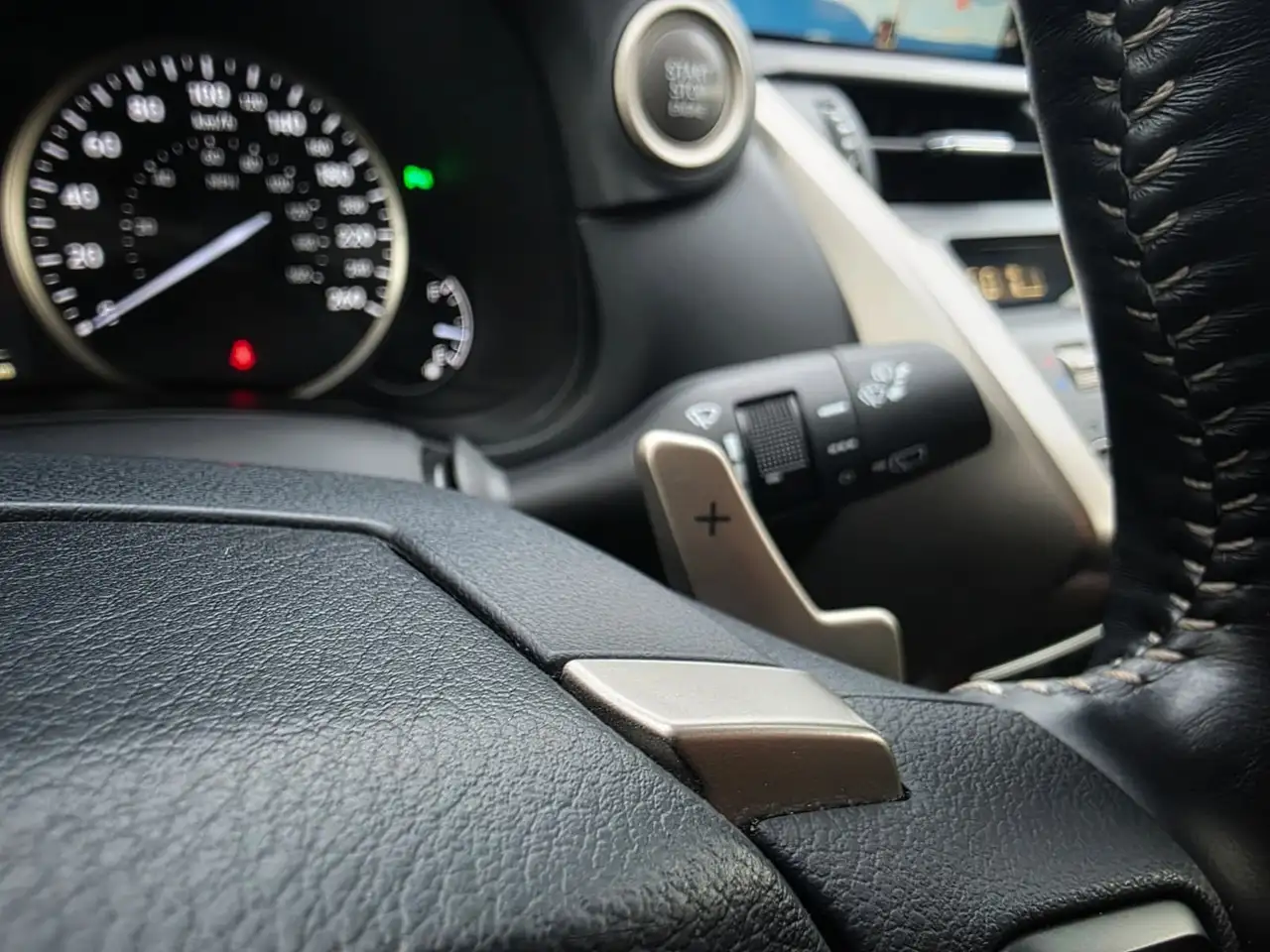 Lexus NX снимка Lexus NX