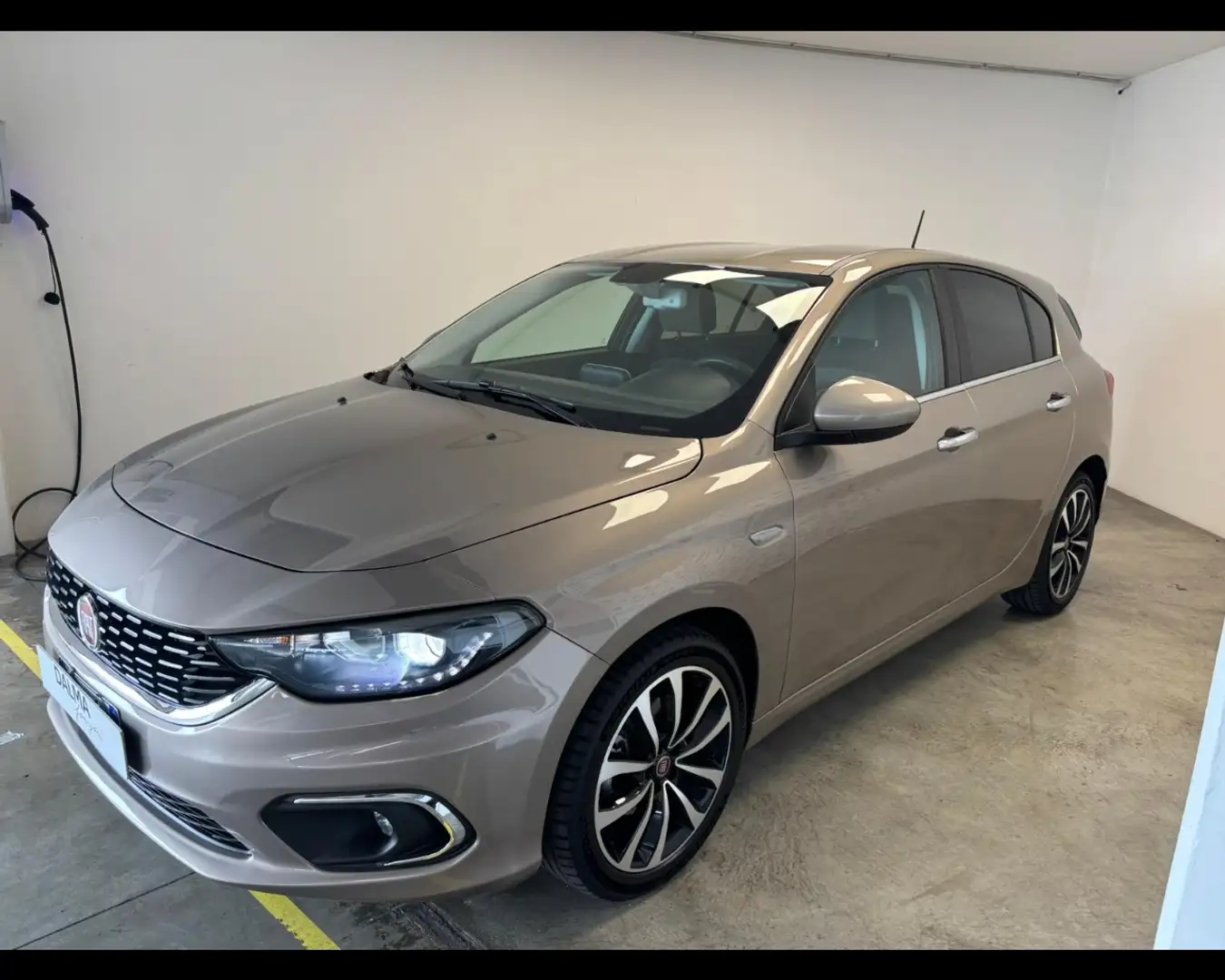Fiat Tipo 5 Porte 1.4 T-Jet Lounge Бежевый - 1