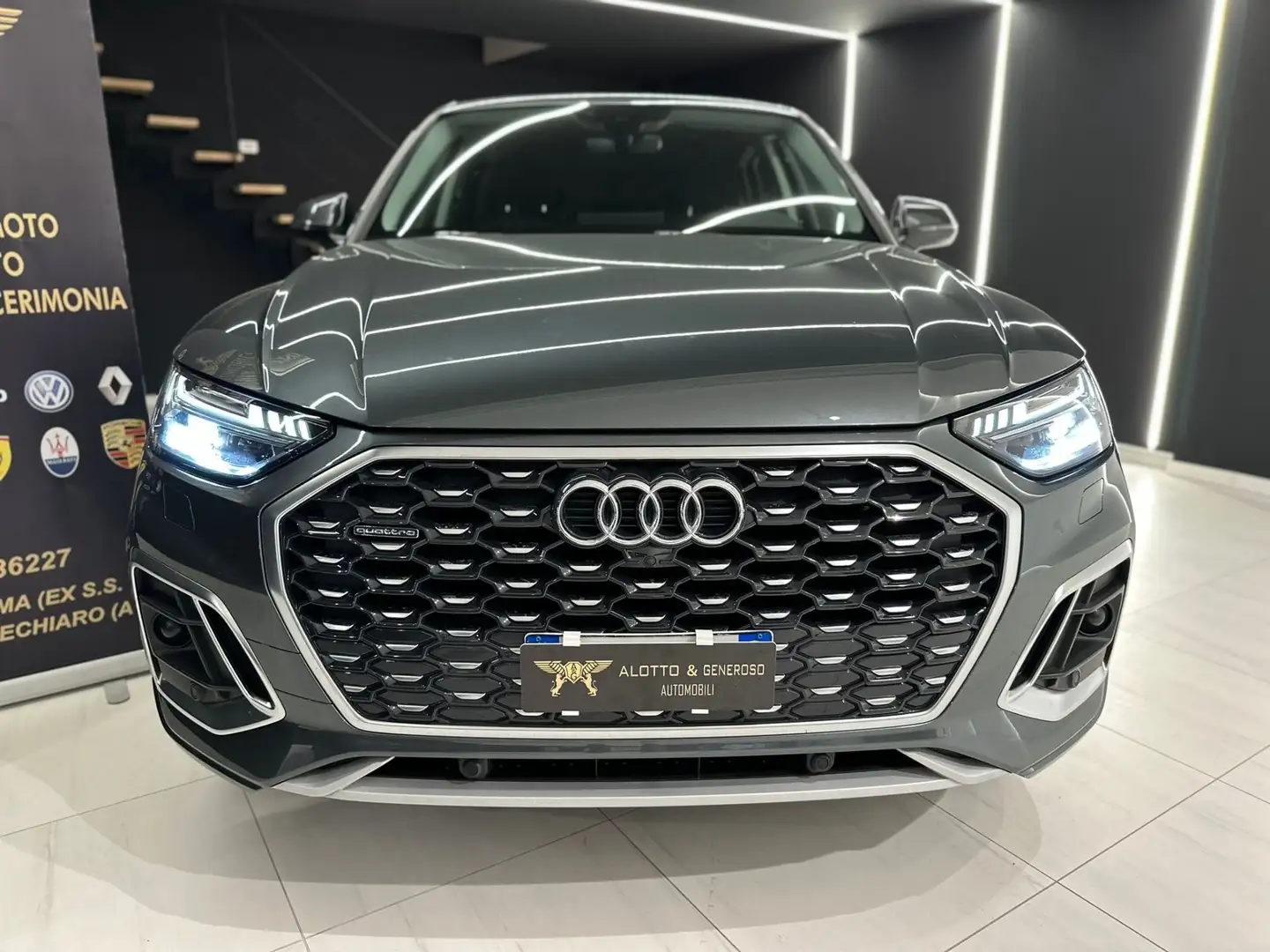 Audi Q5 Q5 40 TDI 204 CV quattro S tronic S line Gris - 2