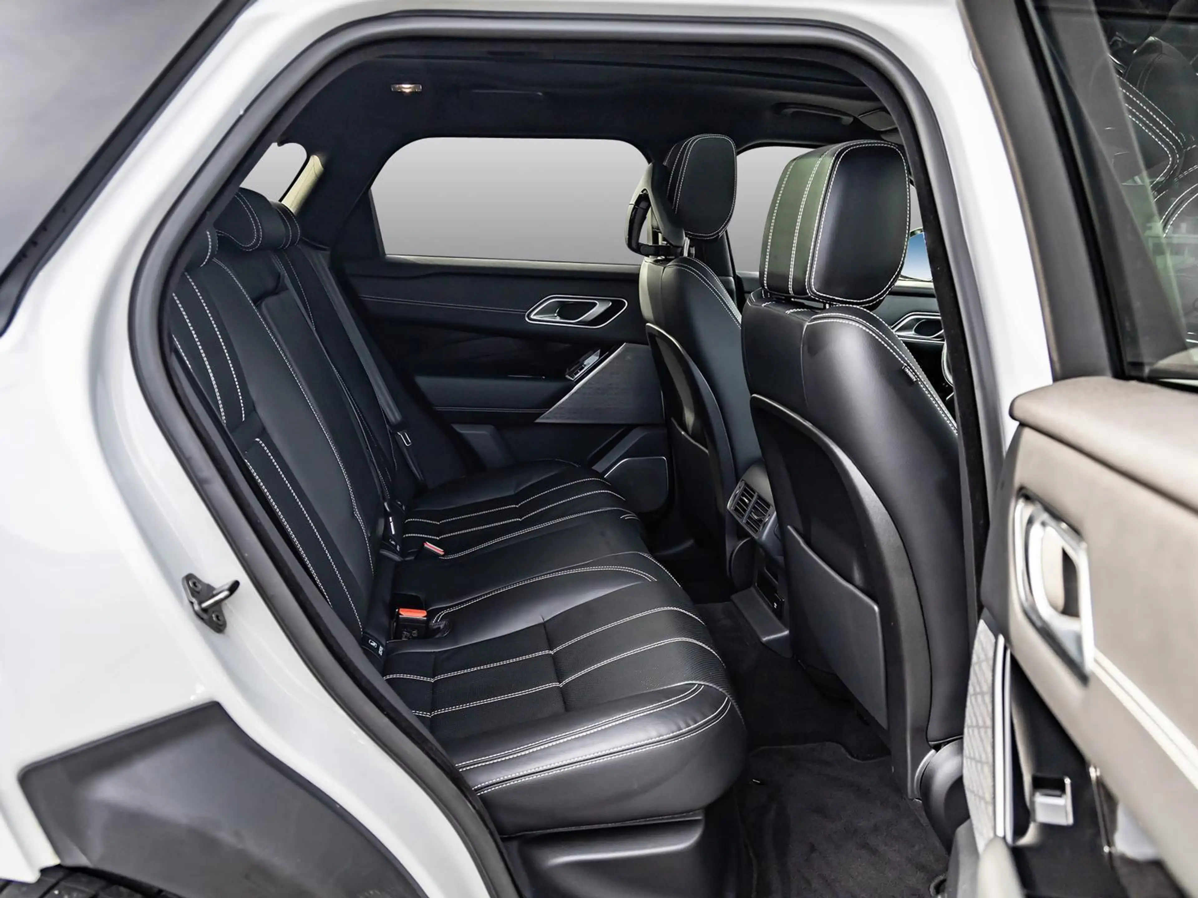 Land Rover Range Rover Velar D300 R-DYN. SE WinterPaket AHK — photo 8