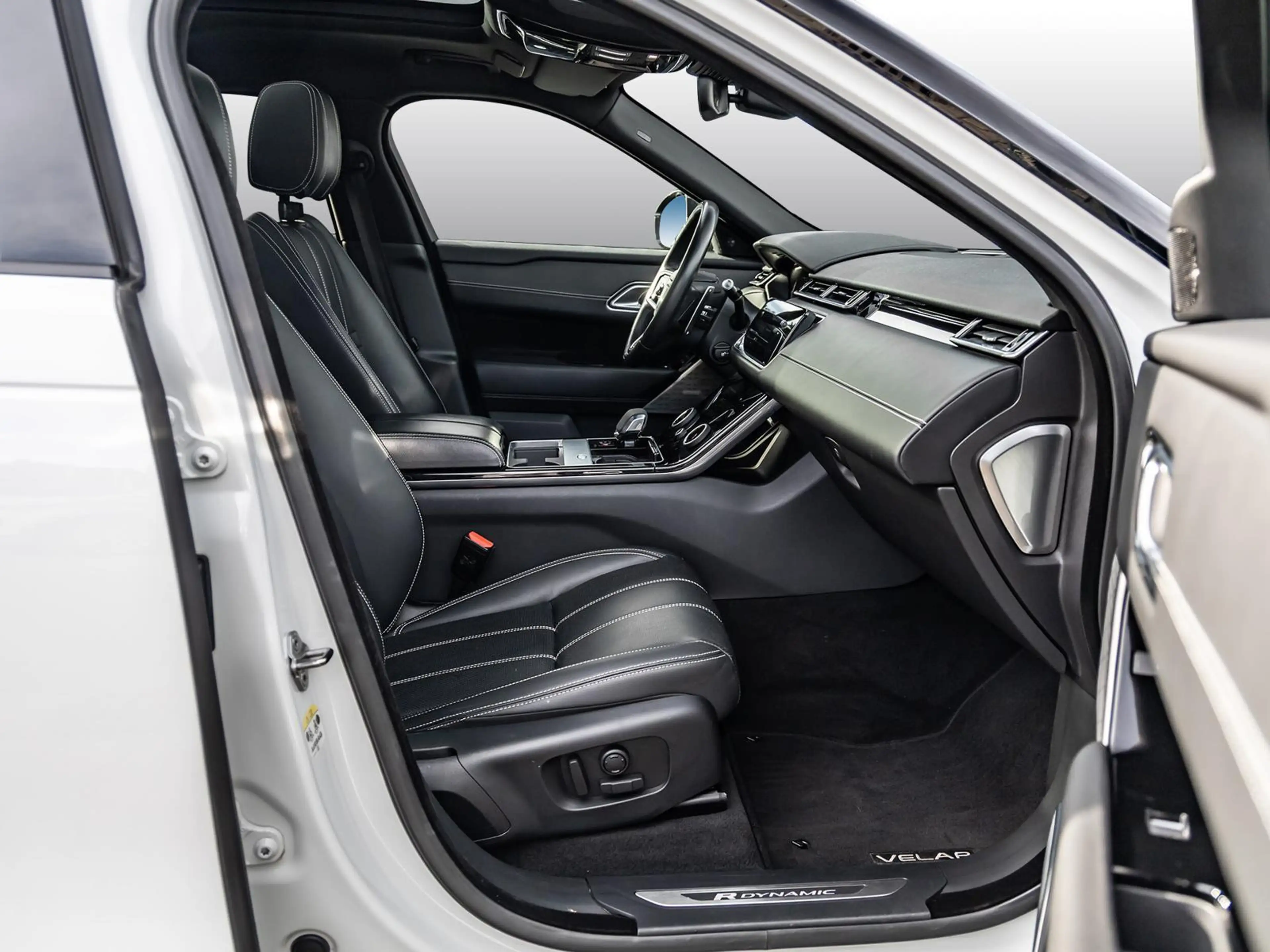 Land Rover Range Rover Velar D300 R-DYN. SE WinterPaket AHK — photo 7