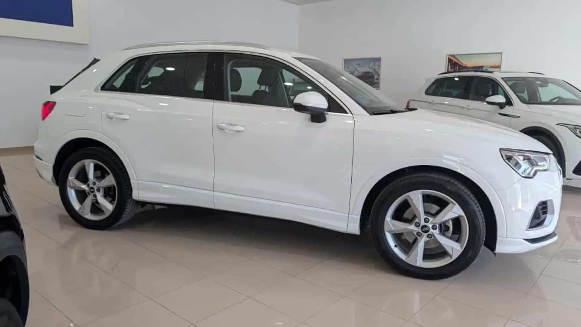 Audi Q3 35 TDI S tronic 110kW Blanco - 2