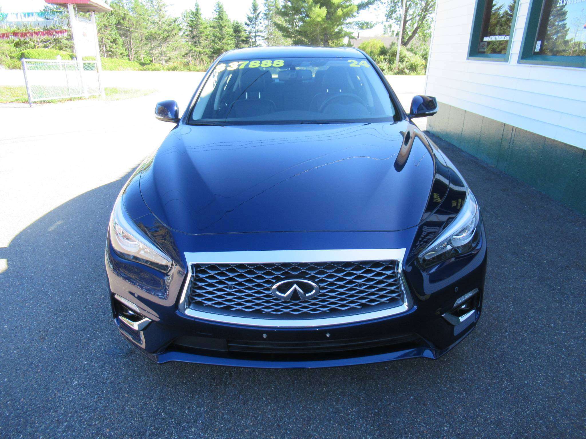 2024 Infiniti Q50 Luxe | V6 | Sunroof | Loaded | 9200KMS! — photo 1