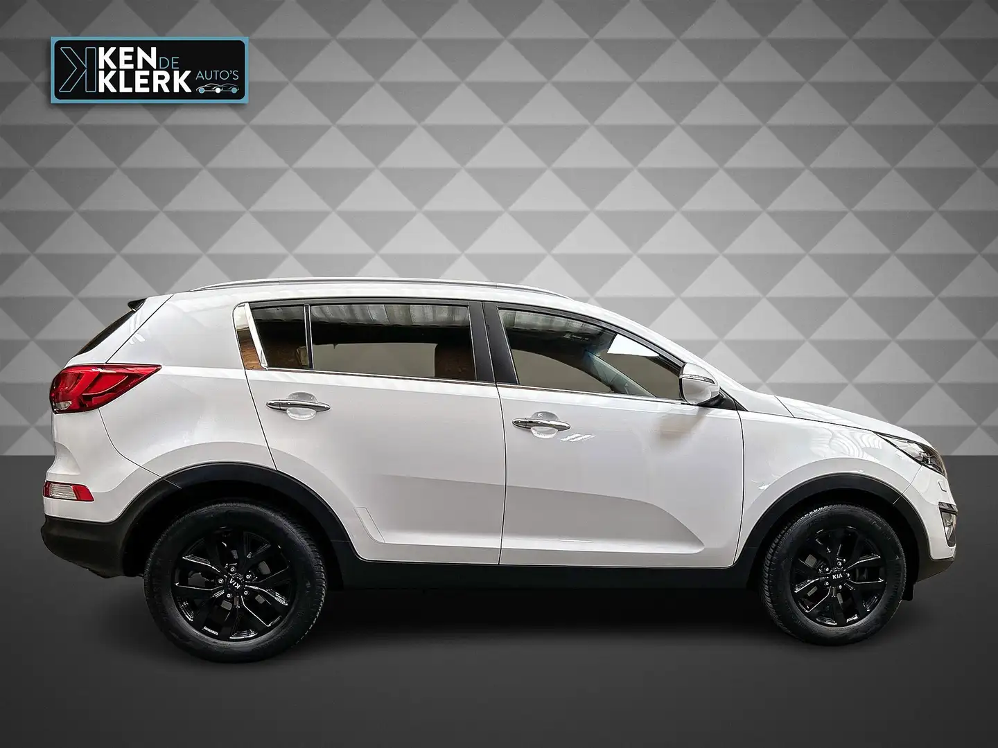 Kia Sportage 1.6 GDI | ExecutiveLine|Panorama dak |lmv |NAP! Wit - 2