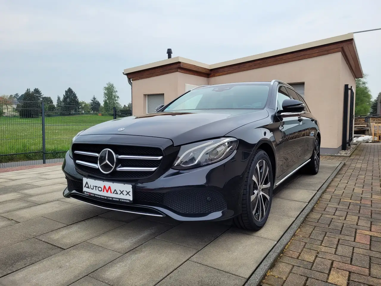 Mercedes-Benz E 300