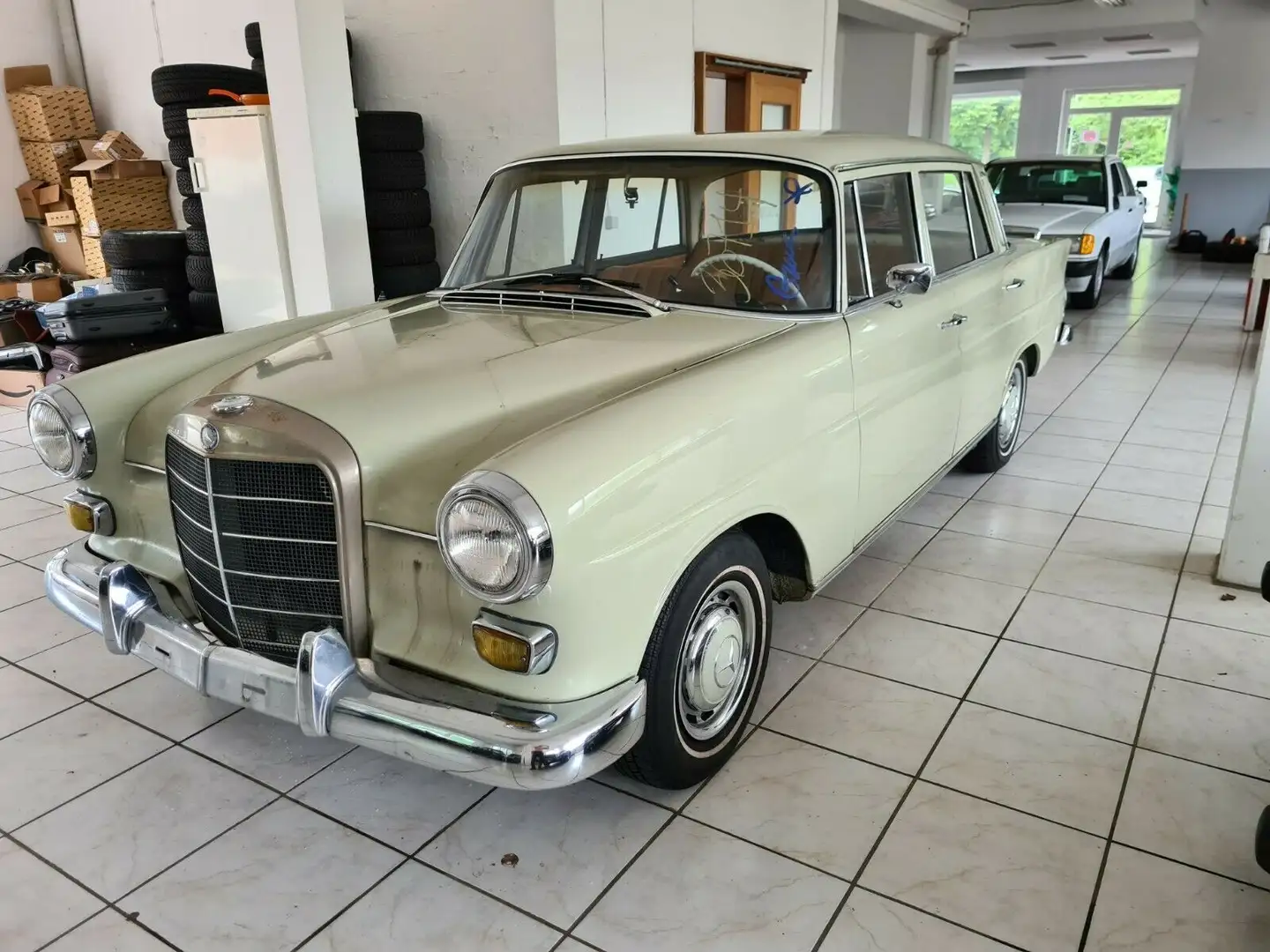Mercedes-Benz 200 US KALIFORNIA ROST FREI. Grau - 2