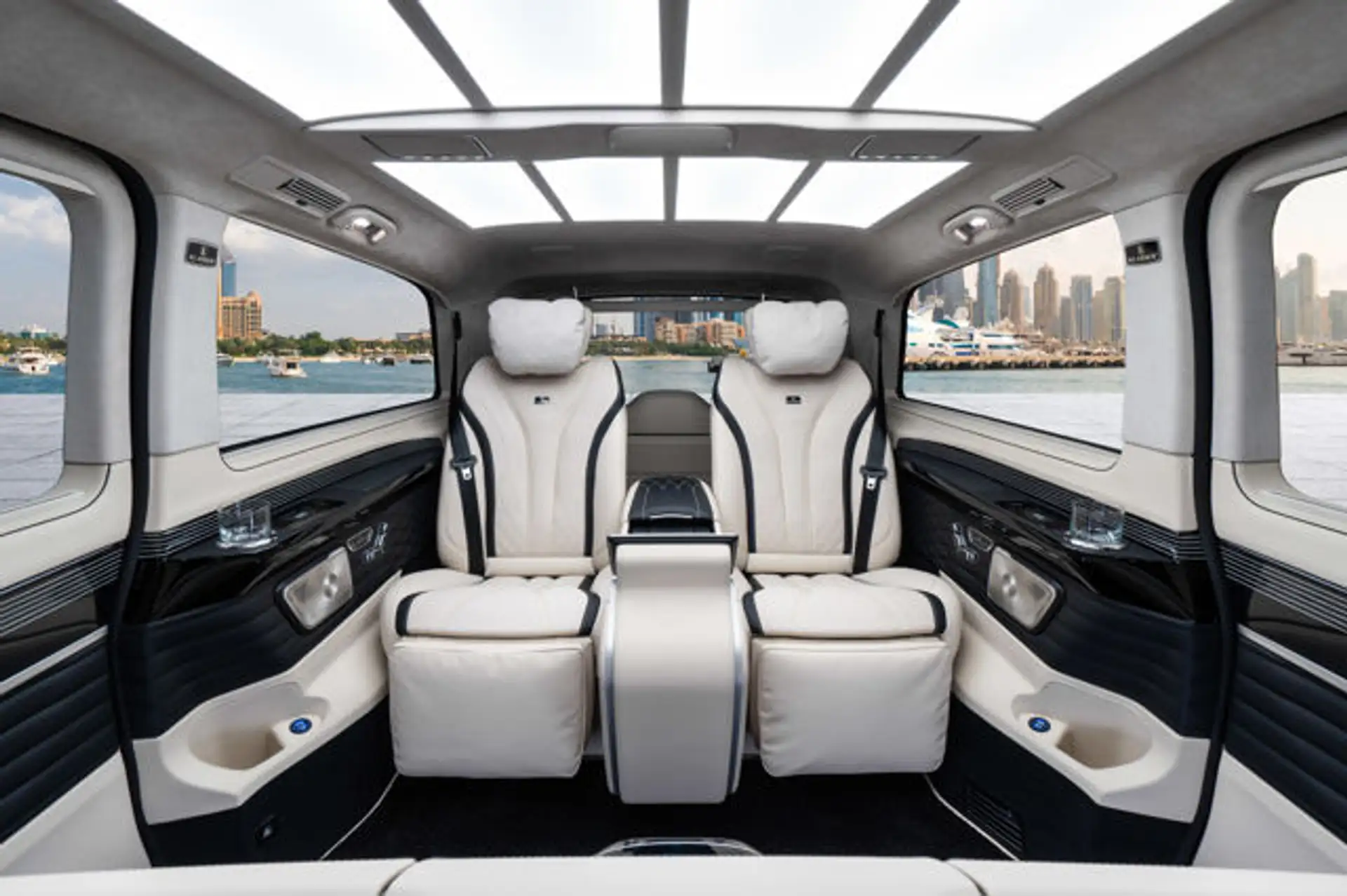 벤츠 V300 KLASSEN VIP Business Van 2025 2026 검정 사진 7