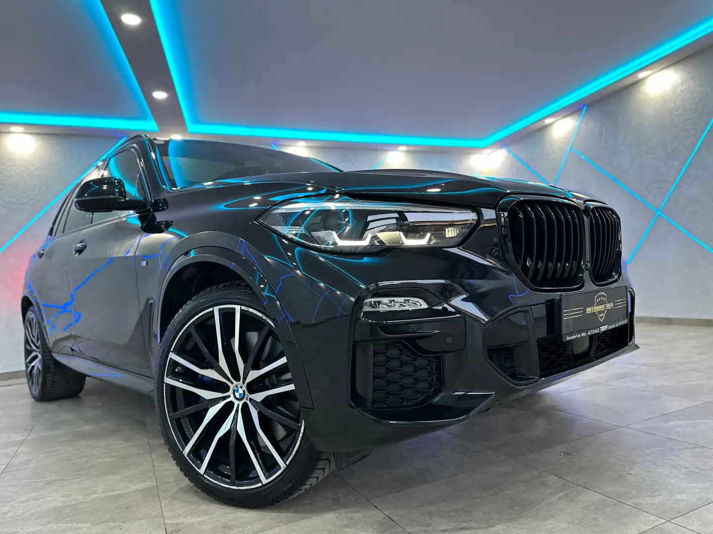 BMW X5 xDrive30d Aut*M-SPORT*SITZKÜHLUNG*HEAD-UP*PANO* Schwarz - 1