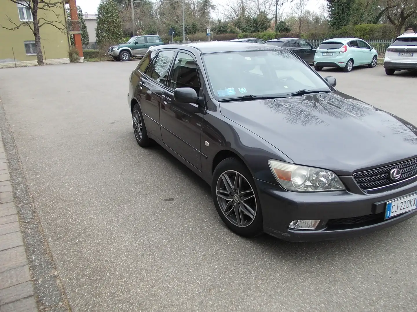 Lexus IS 200 IS I 1999 Wagon 2.0 Plus wagon Gris - 2