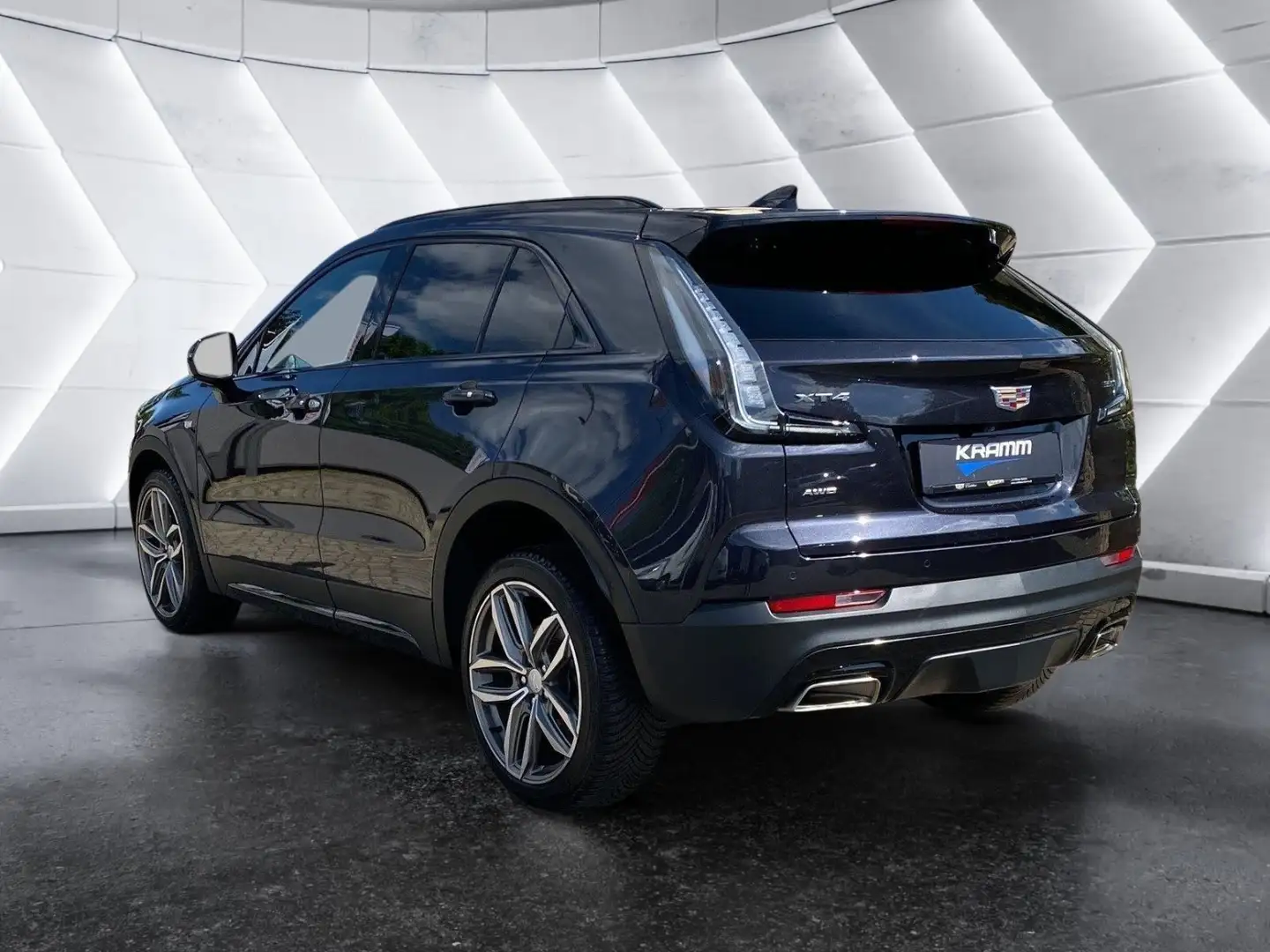 Cadillac XT4 2.0 T Sport AWD AHK+360 Kamera+Panorama Grau - 2