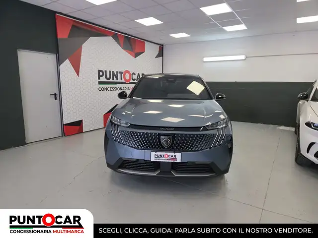 Peugeot 3008 view 2