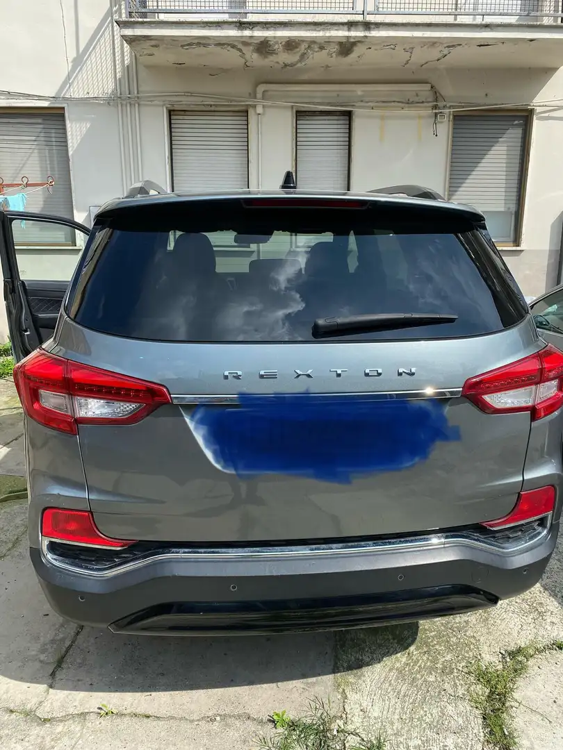 SsangYong Rexton 2.2 e-XDi 220 2WD Aut. Quartz - 2