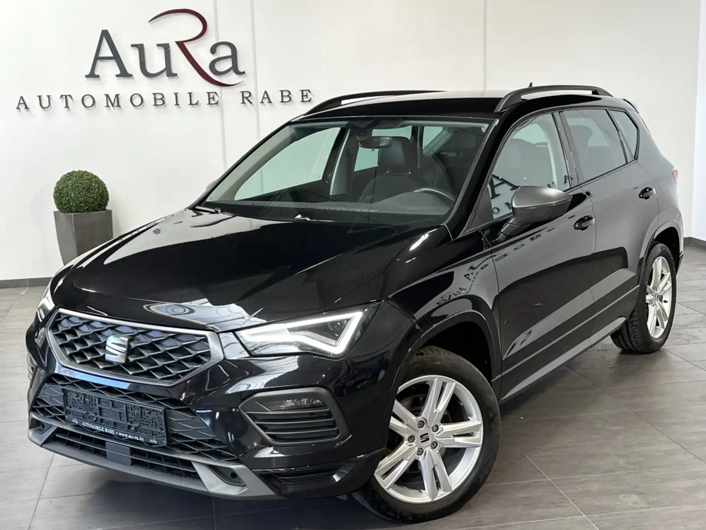 SEAT Ateca 2.0 TDI DSG 4Drive FR NAV+LED+AHK+KAM+1HD Schwarz - 1
