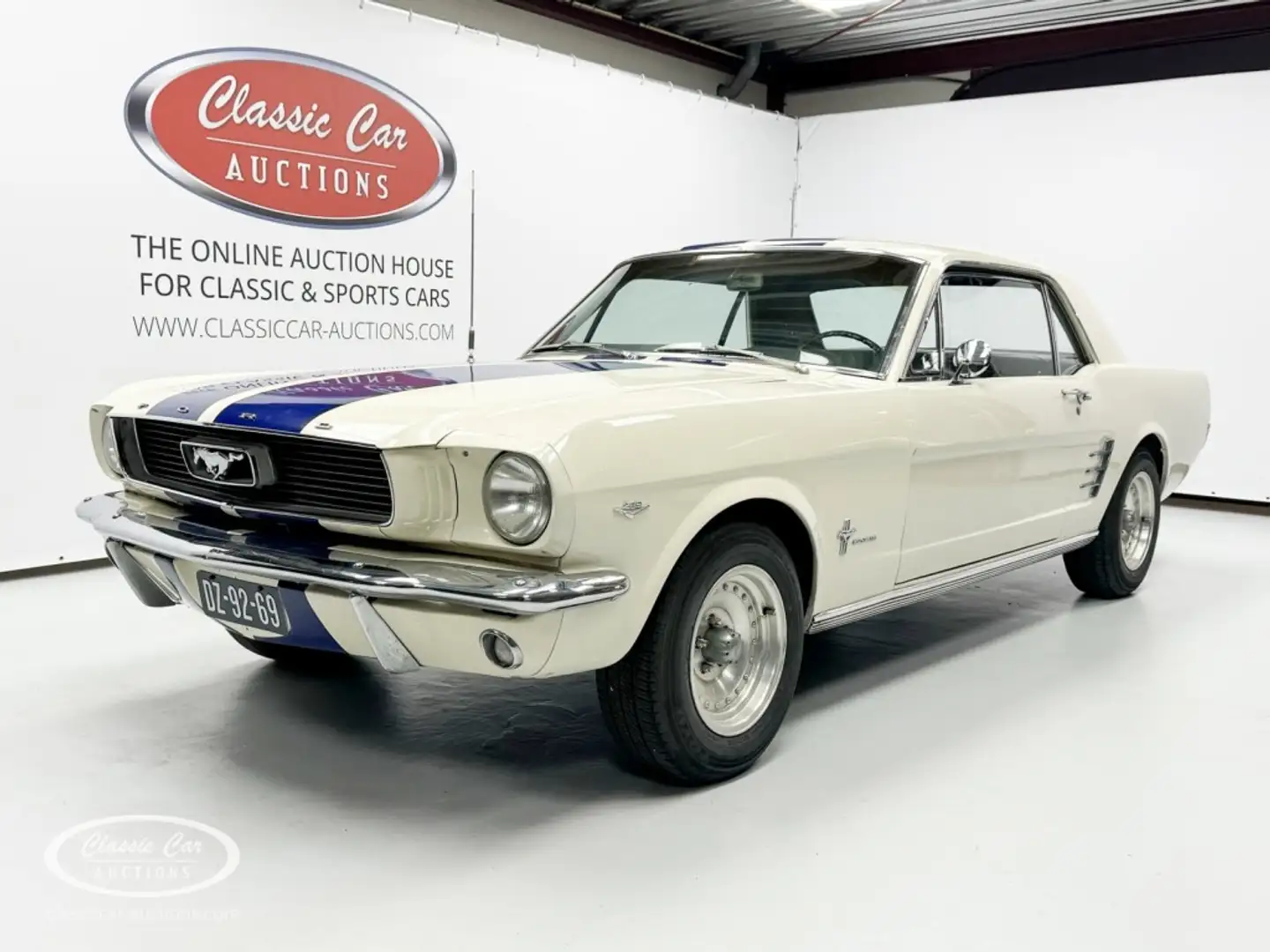 Ford Mustang - ONLINE AUCTION Blanc - 1