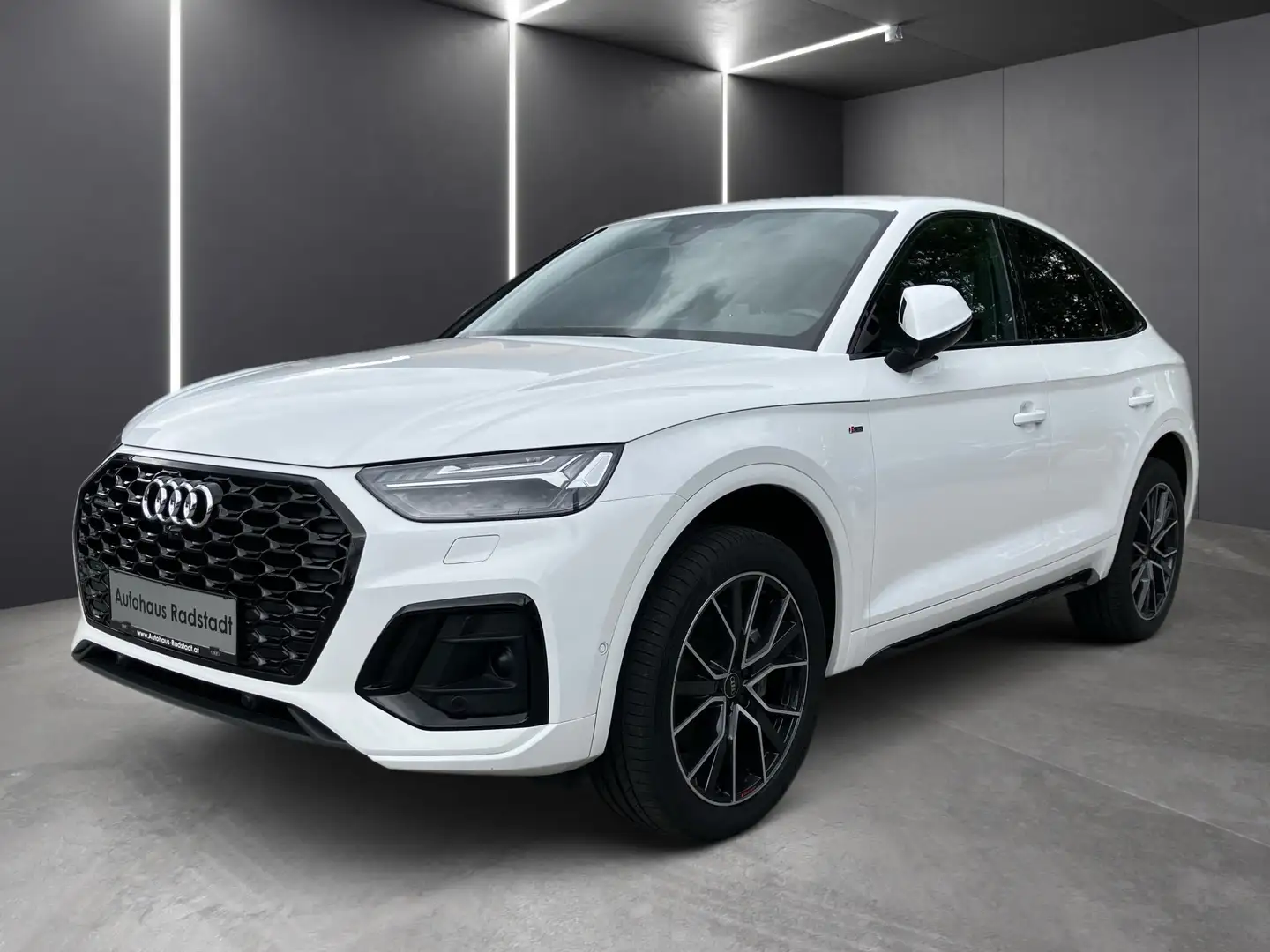 Audi Q5 40 TDI quattro S line Sportback (FYT) Weiß - 1