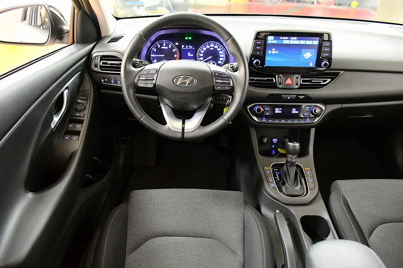 Hyundai i30 CW 1,0 T-GDI Feel Good DCT Aut. Wit - 2